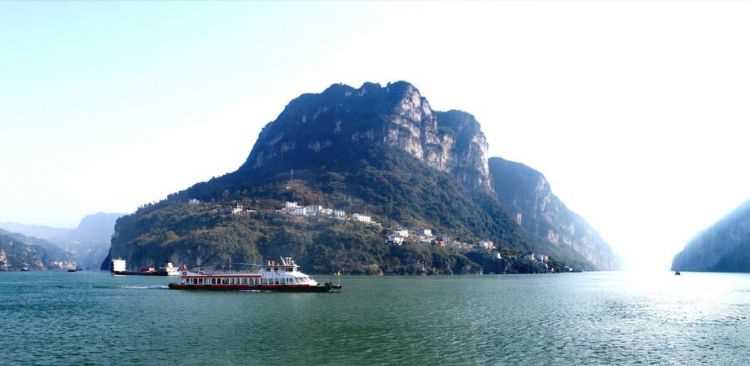 三峡水夏季的特点是什么